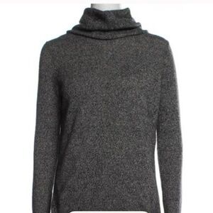 White + Warren 100% Cashmere Turtleneck Gray Sweater